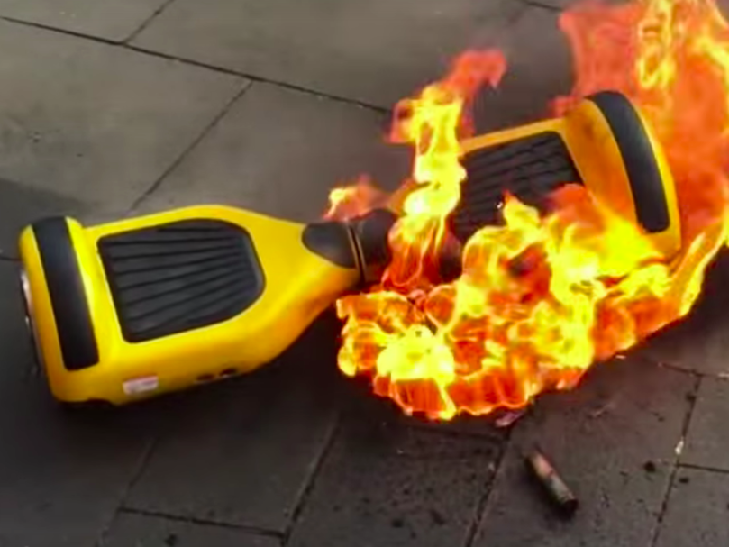 brinnande hoverboard